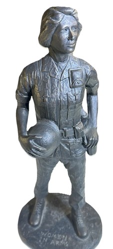 Detailed military woman - detailed,