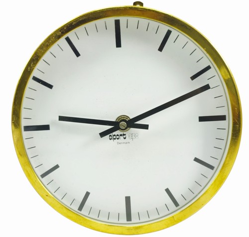 Elport ops radio room clock - radio,