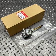 Honda CBR900RR SC33 1996 97 98 99 / Fuel Tank / Petcock Tap / OEM Genuine / MAS