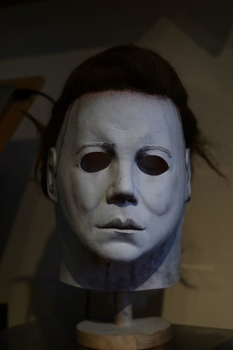 Halloween begins michael - halloween, h1