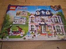 LEGO FRIENDS: Heartlake City