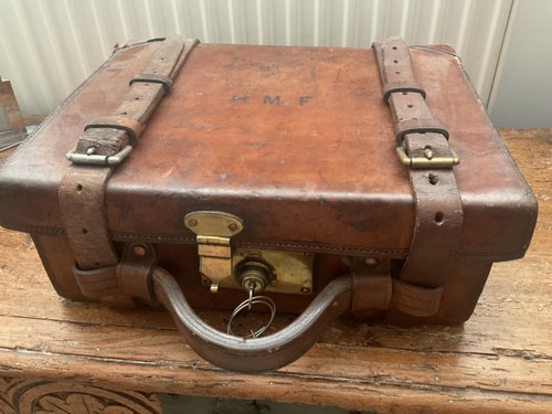 Cartridge leather case - cartridge,