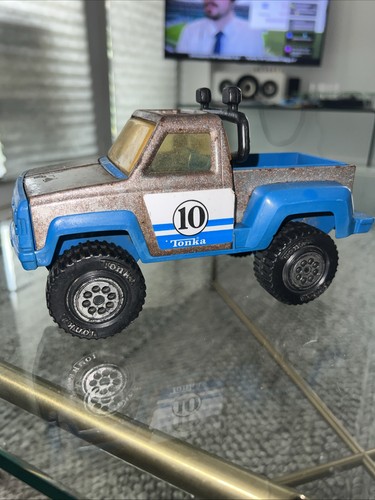 Tonka jeep 1979 - jeep, and