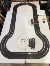 SCALEXTRIC SET F1 CARS FULLY WORKING.TRACK CLEANED/SERVICED.UK POST