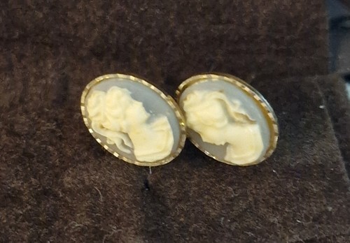 9ct gold cameo stud - , earrings