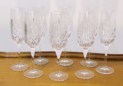 New royal doulton set - new,