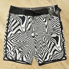Volcom Infuse Scallop Mod 19 Boardies - White