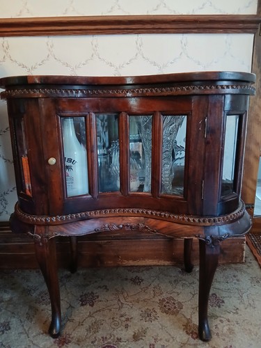 Drinks cabinet - drinks,