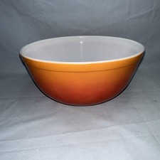 vintage Pyrex #402 Tangerine
