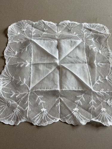 Vintage wide lace - wide, edge