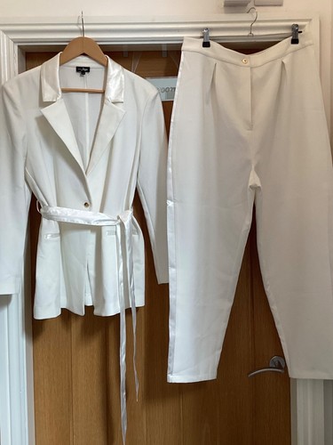 Pour moi ivory tuxedo - , style