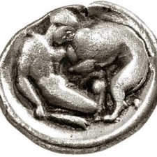 HERAKLES Wrestling the Nemean