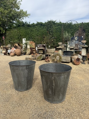 Pair large zinc metal - pair,