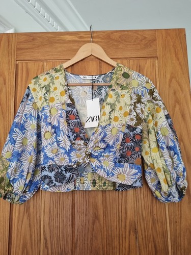 Zara ladies top flower graphic - zara,