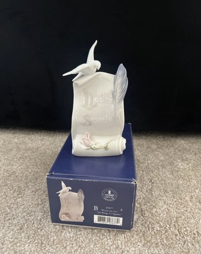 Lladro society porcelain - society,