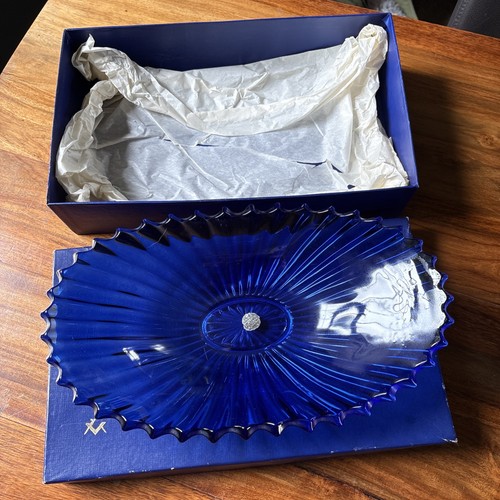 Blue glass bowl vintage - blue, in