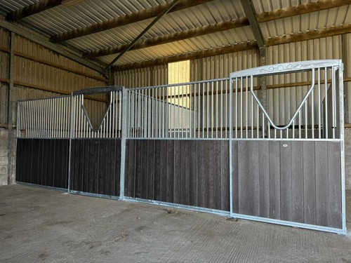 New internal stables - new, sliding