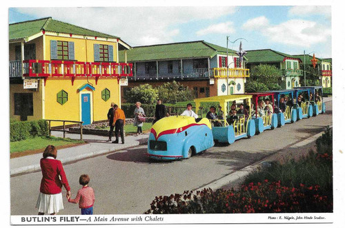 Postcard butlin filey main - filey,