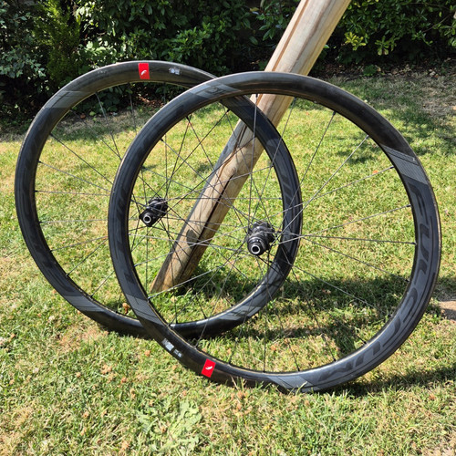 Fulcrum wind 700c carbon - db,