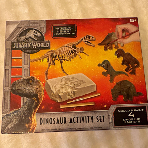 Jurassic world mould paint - jurassic,