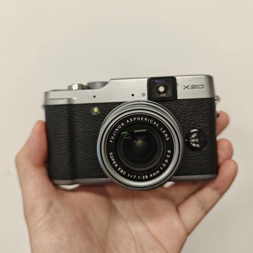 Fujifilm series x20 12mp - x,