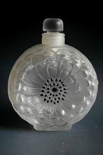 Lalique dahlia glass scent - lalique,