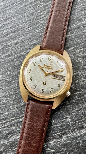 Lovely vintage bulova - lovely,