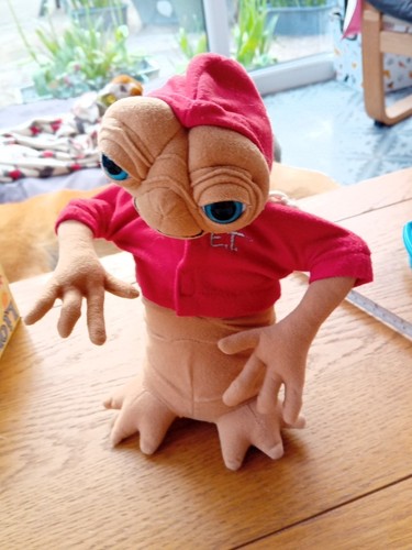 Extra terrestrial soft - e.t,