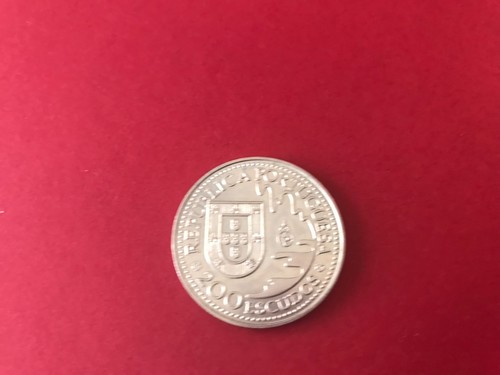 Portugal 200 escudos coin - portugal,