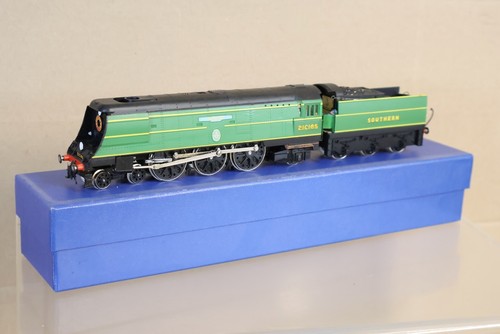 Hornby r320 kit - hornby, built