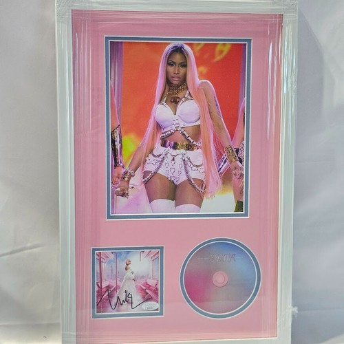 Nicki minaj signed autographed - nicki,