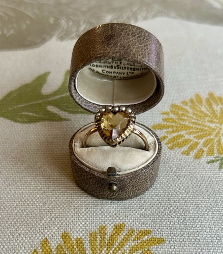 Beautiful boxed antique 9ct - antique,