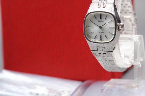 Vintage 1975 mint - vintage,