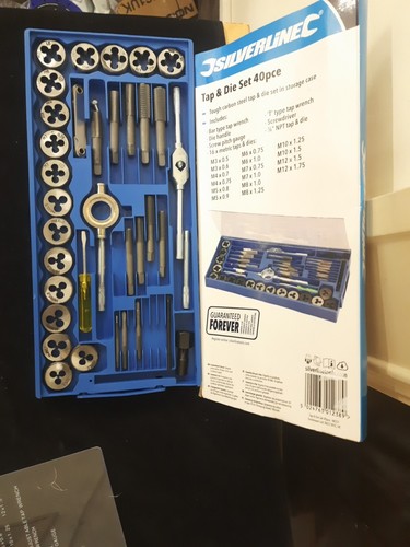 Silverline tap die - &,