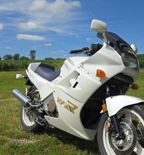 Honda VFR750F VFR700F RC24