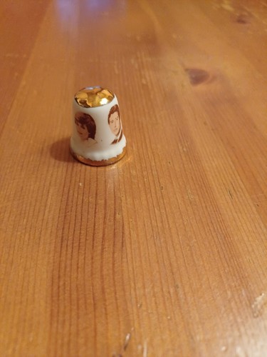 China thimble showing pic of - pic,