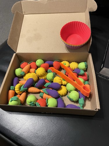 Multicoloured plastic play - multicoloured,
