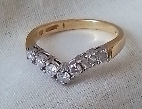 Gorgeous 18ct yellow gold - 18ct,