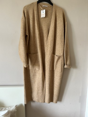 Camel coloured - camel,