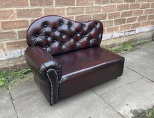 Chesterfield Footstool / Dog