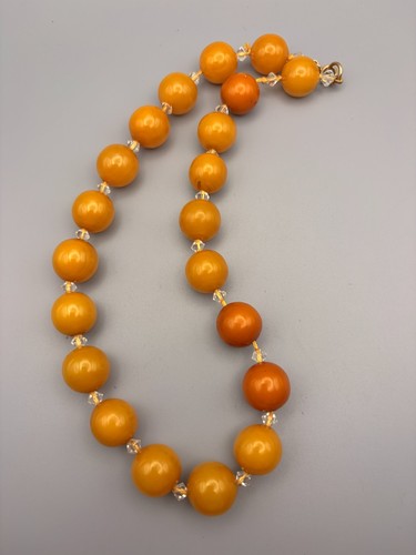 Same size bakelite beads - same,