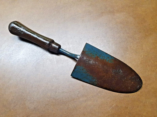 Vintage garden hand trowel - trowel, old