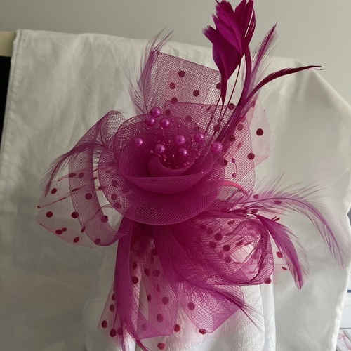 Beautiful hot pink fascinator - hot,