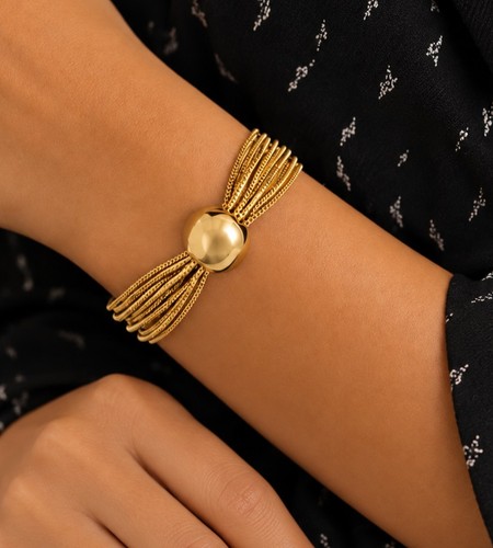 Gold tone bracelet - gold,