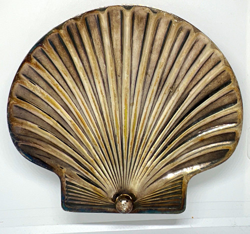 Scallop shell shaped silver - shaped,
