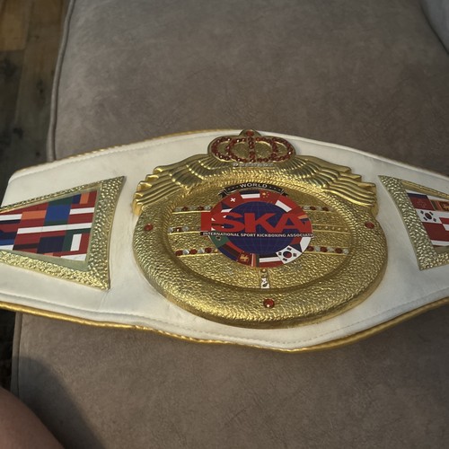 Iska kickboxing world - iska,