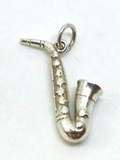 VINTAGE, SILVER CHARM /