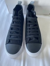 AKEDO MENS/WOMENS SIZE 5 HIGH