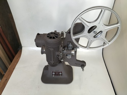 Vintage bell howell - g.b,
