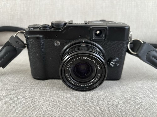 Fujifilm x10 digital camera - fujifilm,